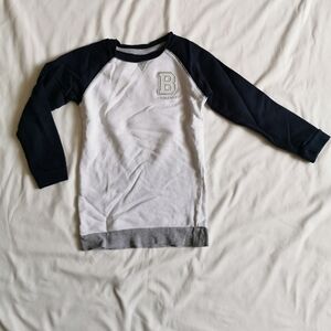 Oshkosh Kids pullover sweatshirt